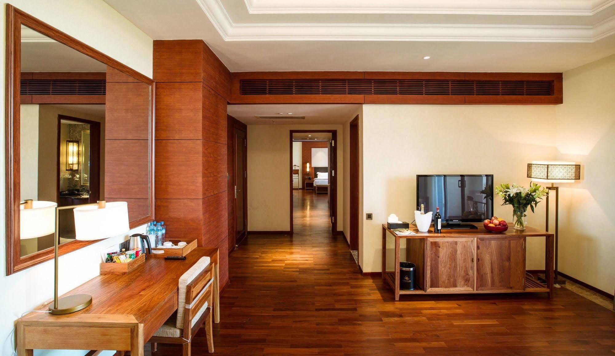 Landmark Mekong Riverside Hotel Vientiane Esterno foto